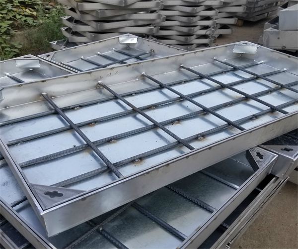 蓋邊不銹鋼隱形井蓋:美觀與實用的結合 蓋邊不銹鋼隱形井蓋:美觀與實用的結合