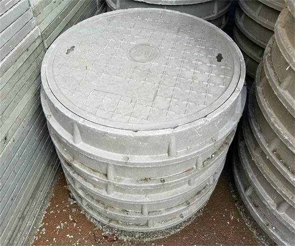 重型雙層鑄鐵井蓋 重型雙層鑄鐵井蓋井坐什么樣子 重型雙層鑄鐵井蓋 重型雙層鑄鐵井蓋井坐什么樣子