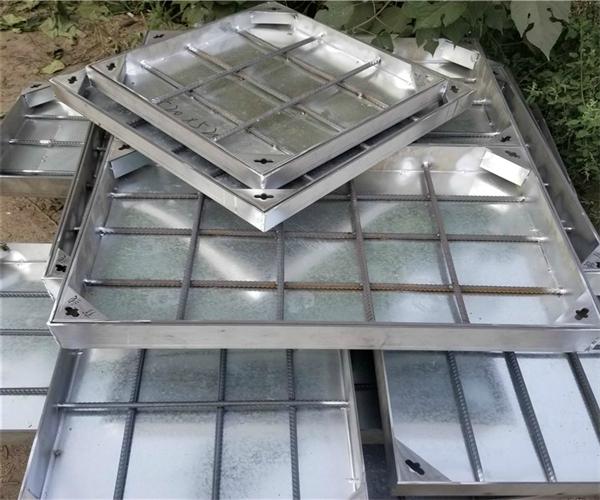 球墨鑄鐵雙層井蓋及價(jià)格 球墨鑄鐵井蓋少錢一套 球墨鑄鐵雙層井蓋及價(jià)格 球墨鑄鐵井蓋少錢一套