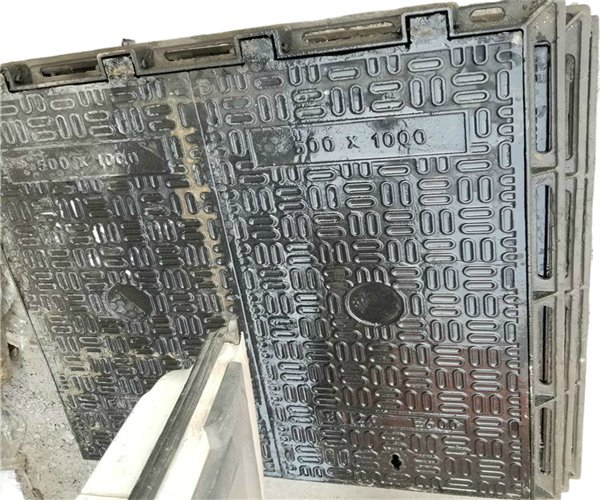 什么叫雙層井蓋 人孔井蓋圖片