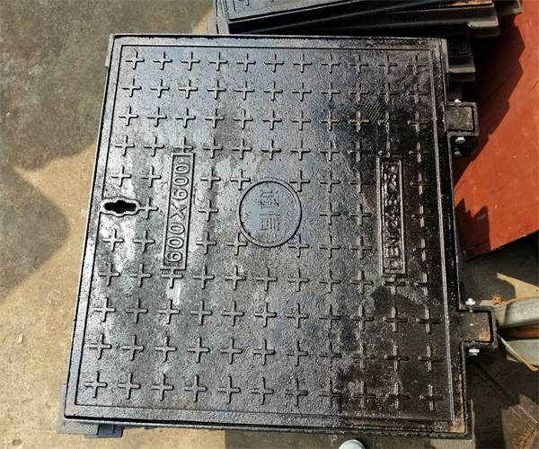 井蓋安裝方向與行車方向 井蓋正確安裝方向圖片 井蓋安裝方向與行車方向 井蓋正確安裝方向圖片