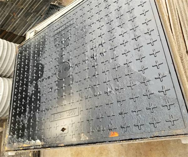 鑄鐵井蓋規格集圖 鑄鐵井蓋厚度是少 鑄鐵井蓋規格集圖 鑄鐵井蓋厚度是少