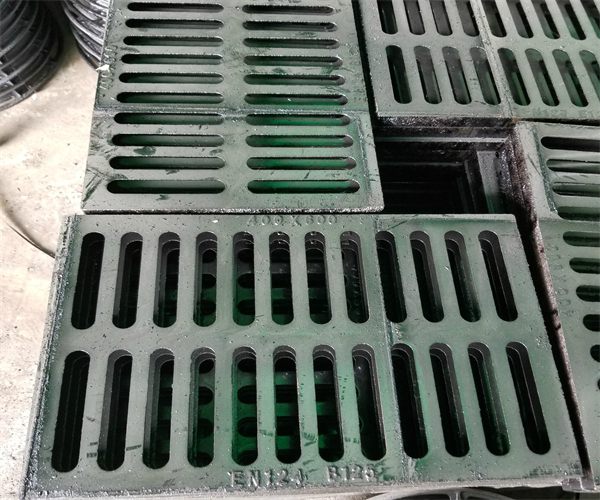 排水的佳選擇——450x750的雨水井篦子 排水的佳選擇——450x750的雨水井篦子