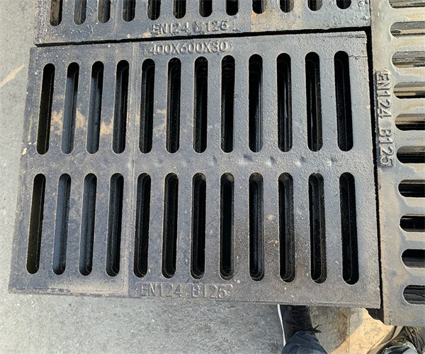 鑄鐵溝蓋板規格及價格表——質量與實惠的佳選擇 鑄鐵溝蓋板規格及價格表——質量與實惠的佳選擇
