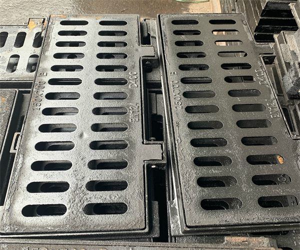 鑄鐵水溝蓋板廠家:選擇產品的關鍵 鑄鐵水溝蓋板廠家:選擇產品的關鍵