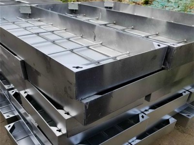 700＊800球墨鑄鐵井蓋 700＊800球墨鑄鐵井蓋D400