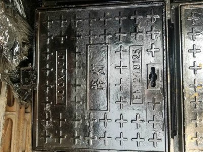 不銹鋼井蓋蓋板 不銹鋼井蓋圖片