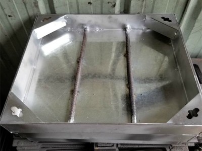 不銹鋼窨井蓋價格表：質(zhì)量與價格兼?zhèn)涞募堰x擇