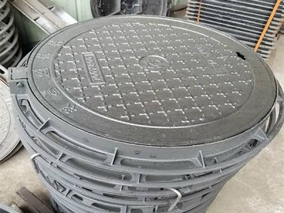 球墨鑄鐵井蓋設(shè)備廠家 球墨鑄鐵井蓋制造廠家