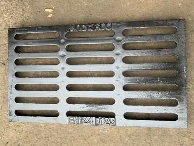 球墨鑄鐵井蓋雨水篦子(球墨鑄鐵qt500-7雨水篦子)