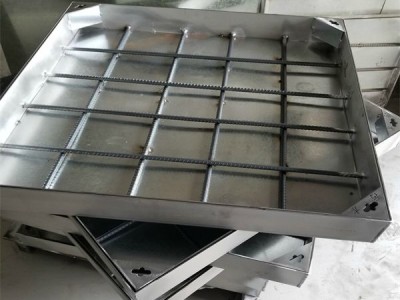 不銹鋼井蓋設(shè)備：城市建設(shè)的堅實守護(hù)者