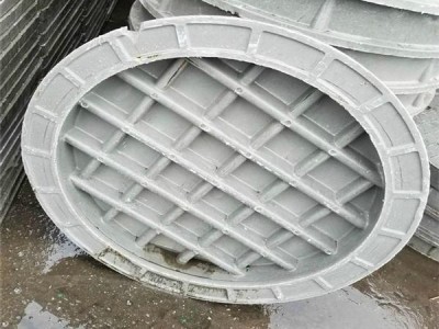 鑄鐵防盜井蓋 球墨鑄鐵防盜井蓋圖片